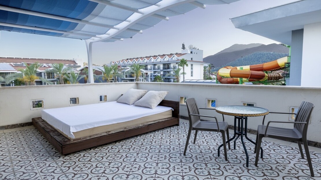 Crystal Aura Beach Resort & Spa